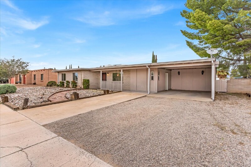 Building Photo - 7651 E Mary Dr