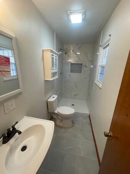 Building Photo - 12220 Jerome Road