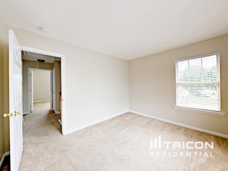 Building Photo - 10313 Cannarti Dr