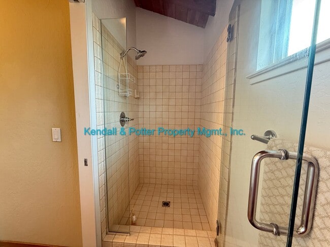 Building Photo - Spacious and Bright 3BR 2BA Seacliff Home - Close to the Beach!