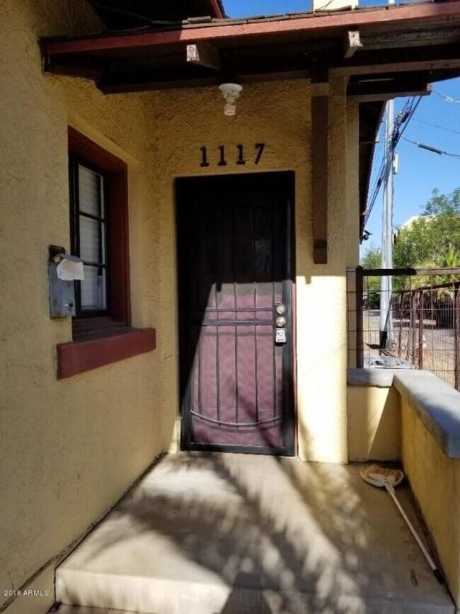 Building Photo - 1117 N 5th St