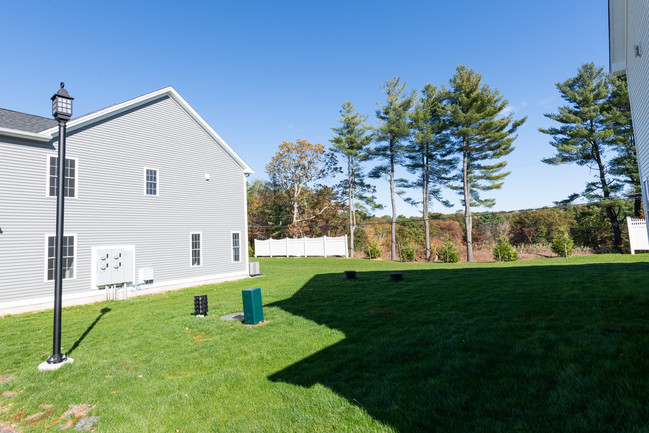 Building Photo - Meadowbrook