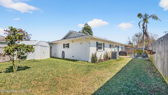 Building Photo - 425 Via Valencia Ct