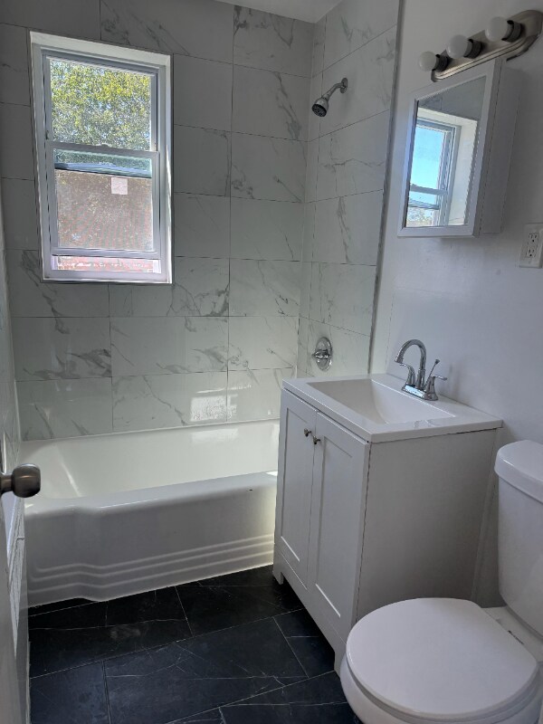 Building Photo - 676 Park Ave