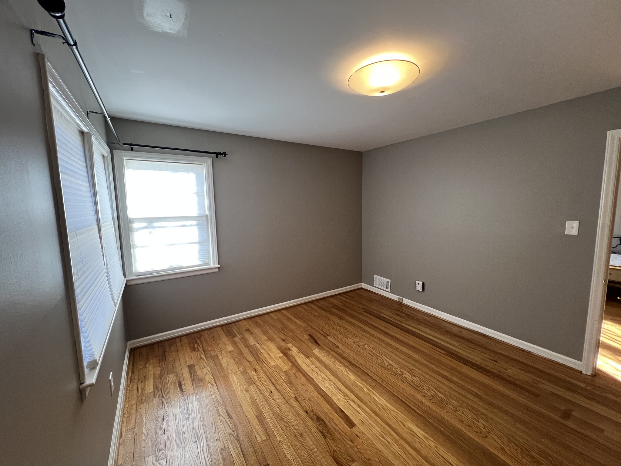 Building Photo - 140 Cree Dr