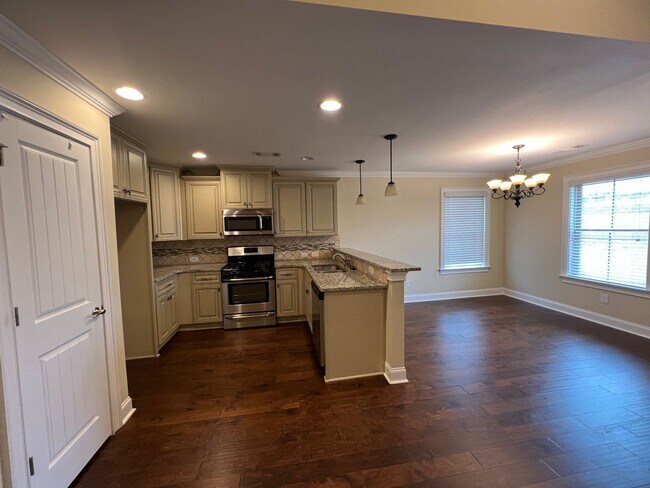 Building Photo - Beautiful Prattville Home