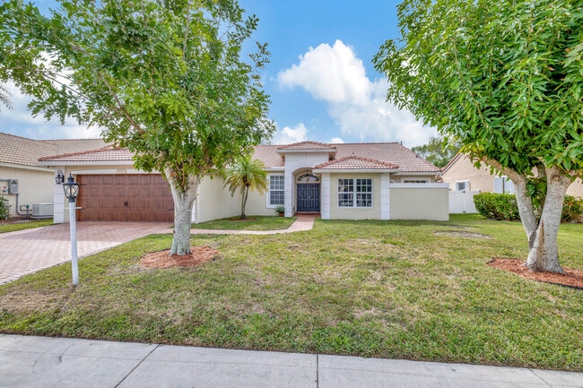 Building Photo - 9567 Lake Serena Dr