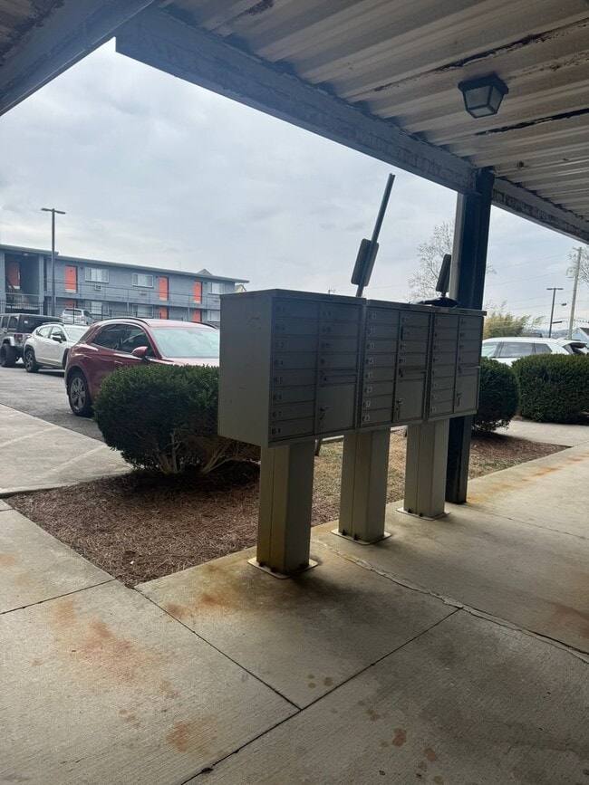 Building Photo - January 2026 (18-month lease) or FALL 2026 (12-month lease) $3,300/month for ENTIRE UNIT! Great l...