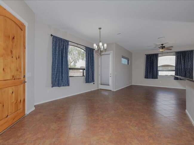Building Photo - 8721 E Perry Park Cir