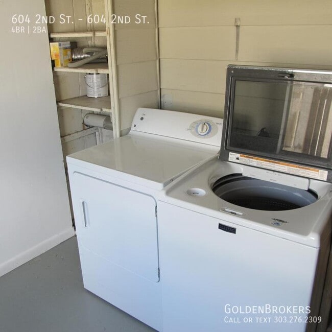 Building Photo - 604 2nd St