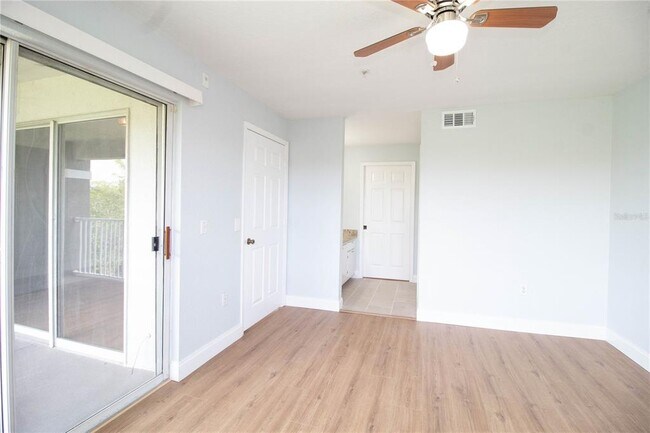 Building Photo - 14036 Fairway Island Dr