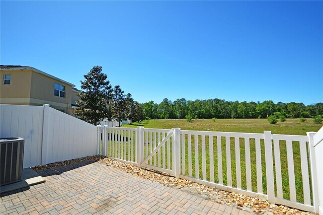 Building Photo - 11925 Greengate Dr
