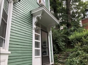 Building Photo - Enjoy City Living in this Well-Maintained 3-Bedroom in Boston, MA