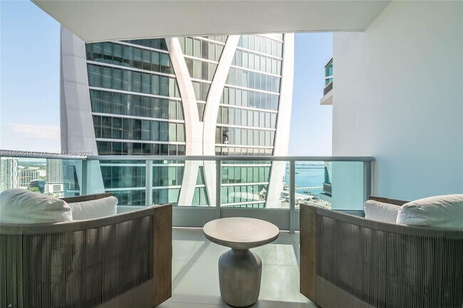 Primary Photo - 900 Biscayne Blvd