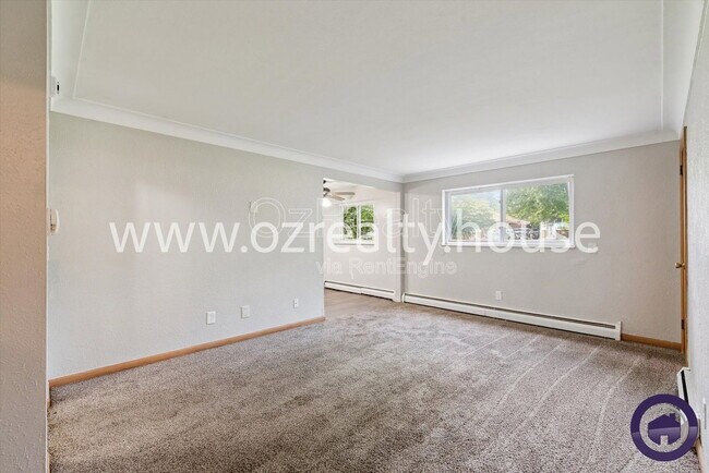 Building Photo - 1733 Christian Ave