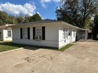Building Photo - Bossier 3 Bed 1 bath Apartment - Housing v...