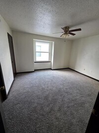 Building Photo - 3320 Seine St