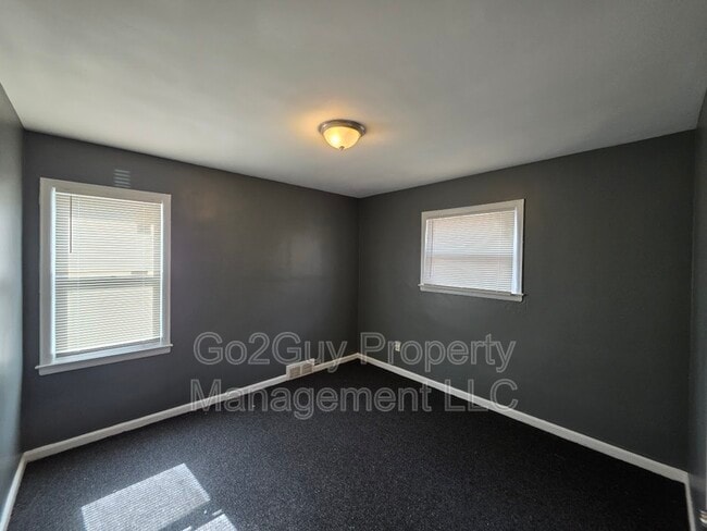 Building Photo - 22431 Lyndon St