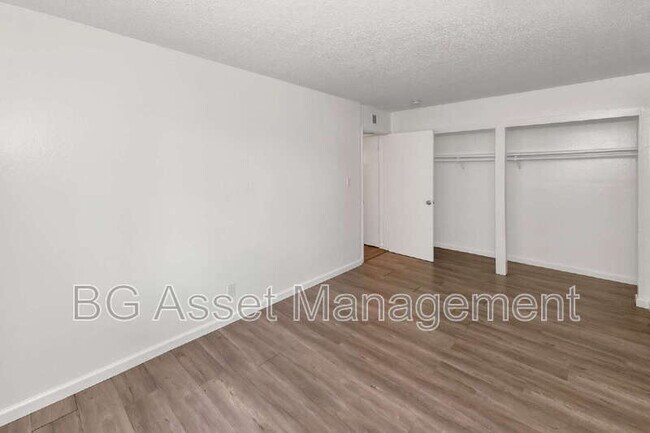 Building Photo - 212 Westwood St