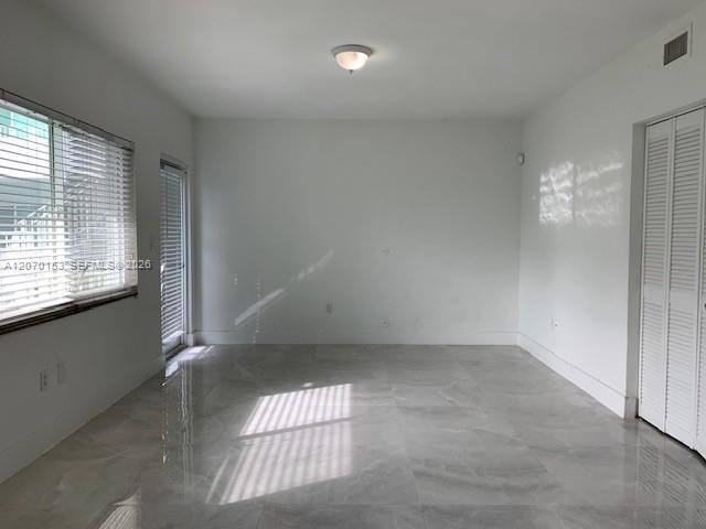 Building Photo - 7207 Bay Dr