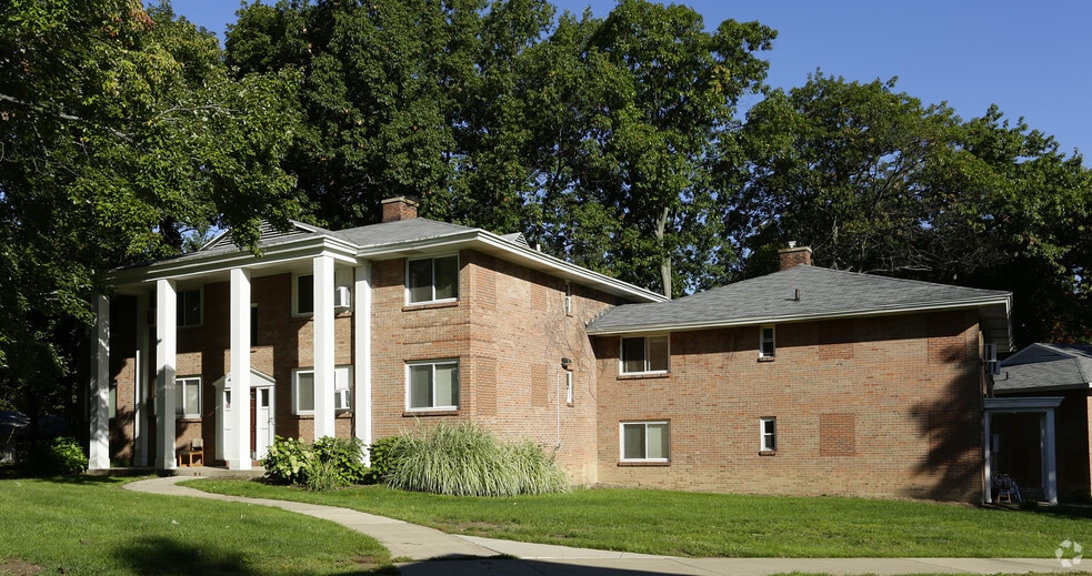 Oakview Apartments 1457 Burke Ave NE Grand Rapids MI 49505