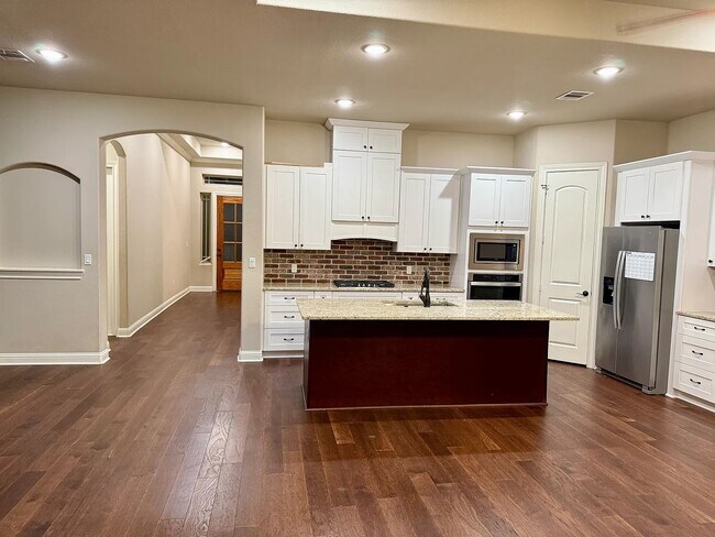 Building Photo - 1110 Bernard Meadows Dr