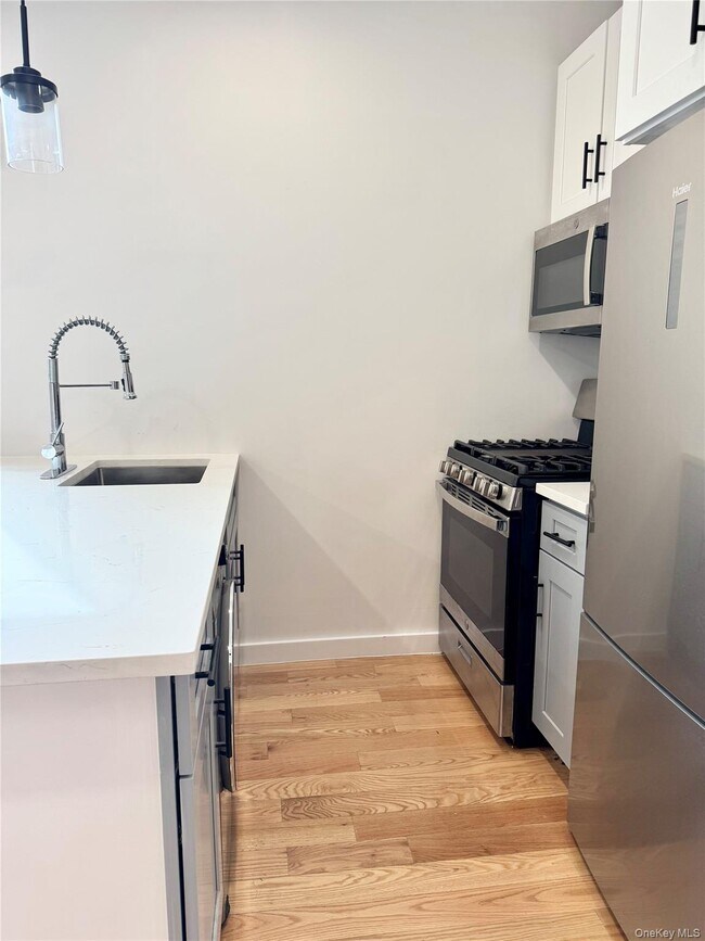 Building Photo - 192 Nassau Ave