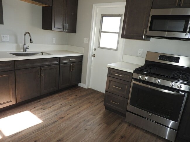 Building Photo - 149wisc