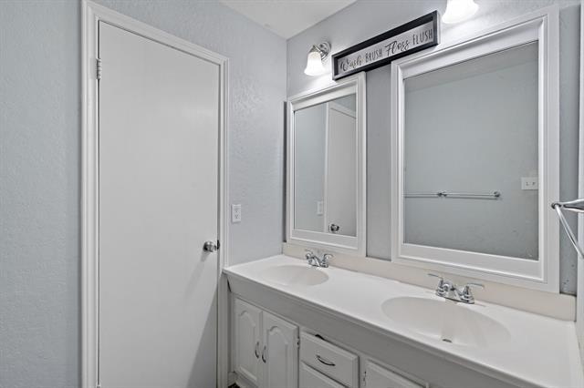 Building Photo - 3734 Olney Ct