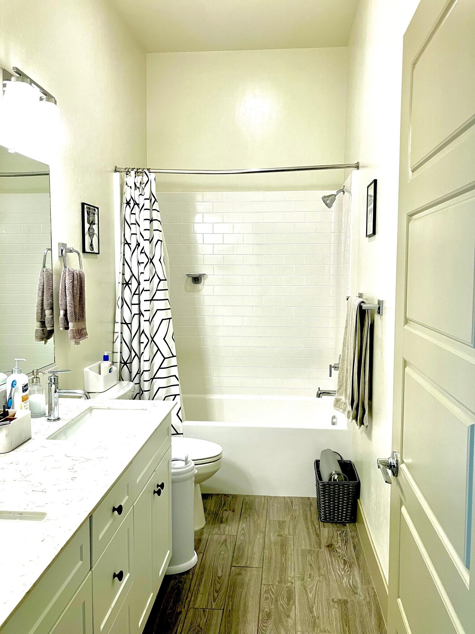 Building Photo - 9207 Manor Forest Ln