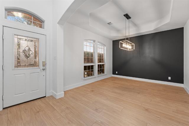 Building Photo - 400 Hidden Lake Ct