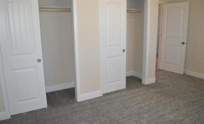 Building Photo - 2406 Gabriel Dr