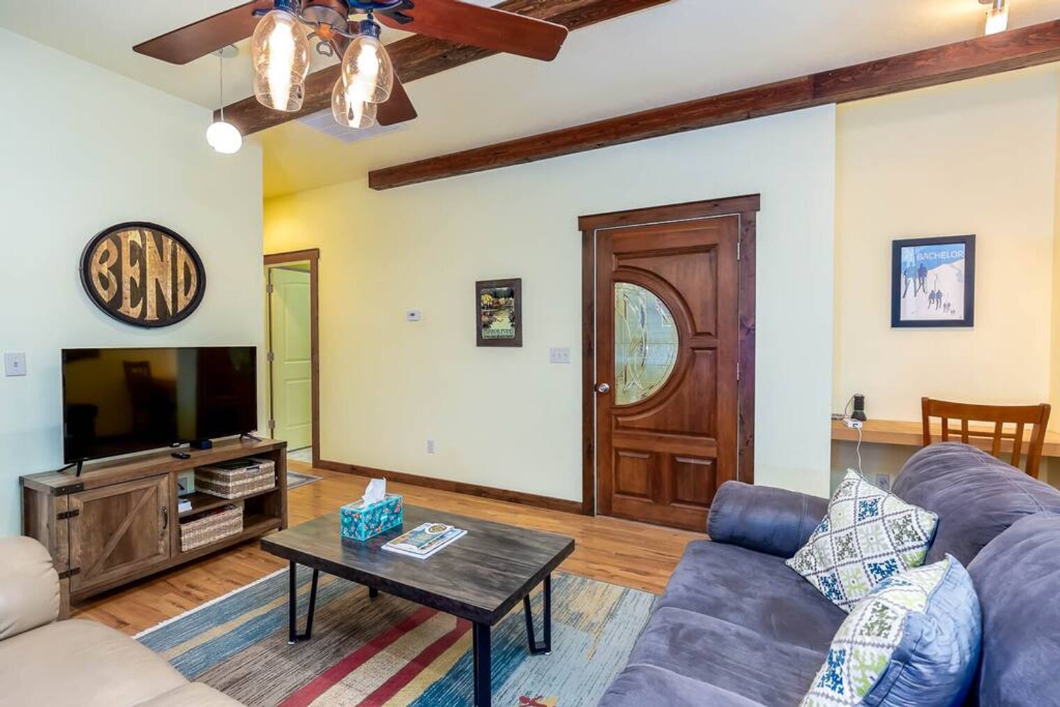 Building Photo - 1018 NW Ogden Ave