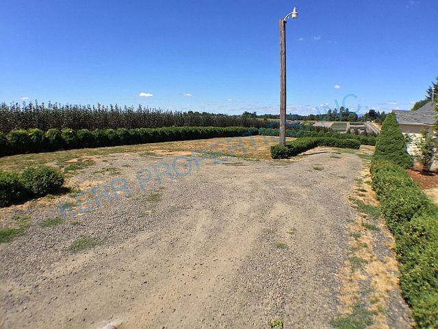 Building Photo - 6015 SE Hosner Rd