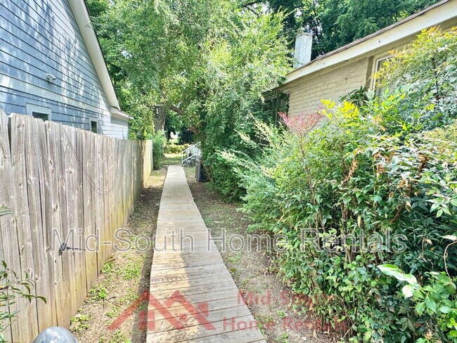 Building Photo - 3569 Douglass Ave