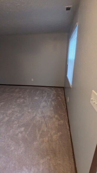 Building Photo - 677 Alta View Ct