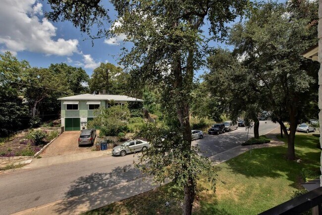 Building Photo - 3111 Tom Green St