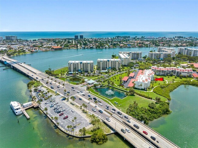 Building Photo - 7871 Sailboat Key Blvd S