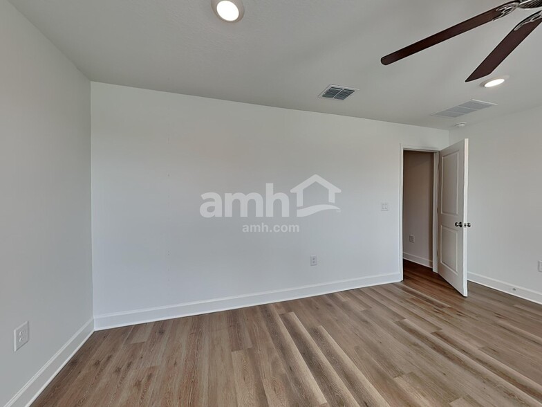 Building Photo - 3307 Barber Ave