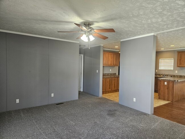 Building Photo - 116 Lynnwood Cir