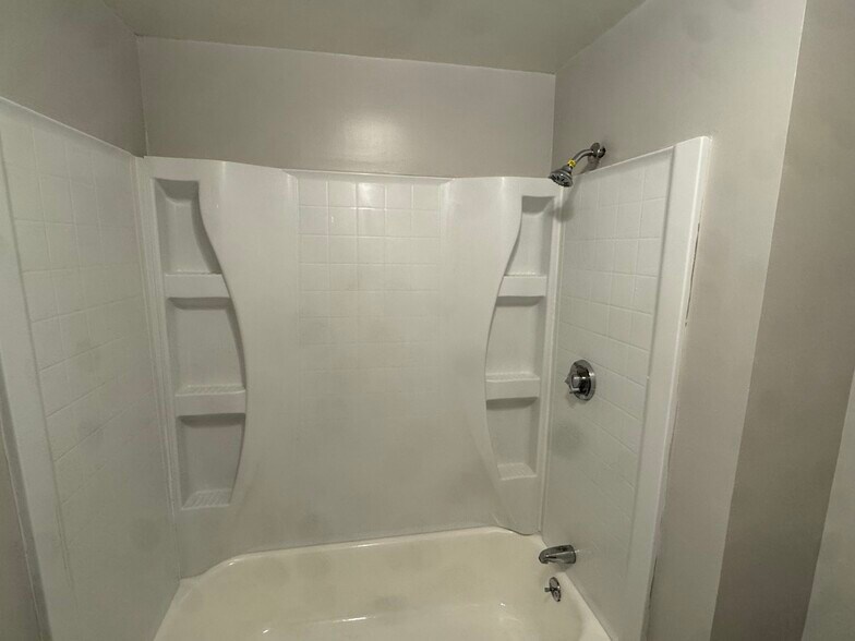 Building Photo - 58 Division St