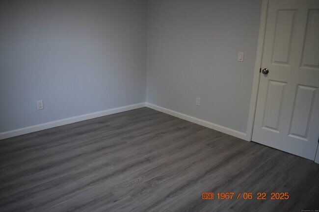Building Photo - 43 Highland Ave