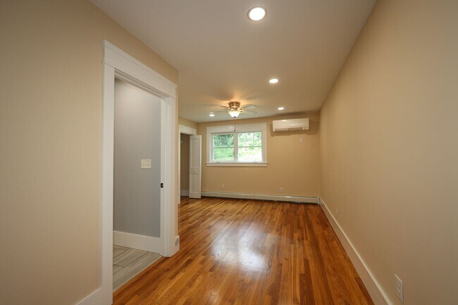 Building Photo - 49 N Amherst Rd