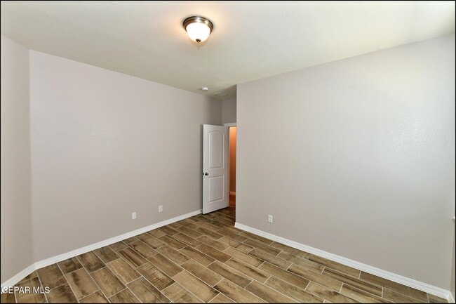 Building Photo - 10716 Drew Pearson Dr