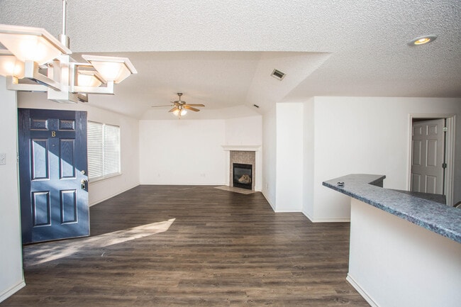 Building Photo - 3114 111th St