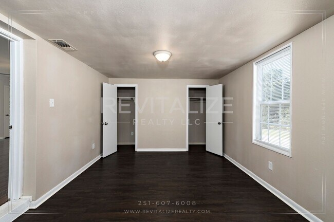 Building Photo - Beautifully Updated 4-Bedroom Home in West Mobile!