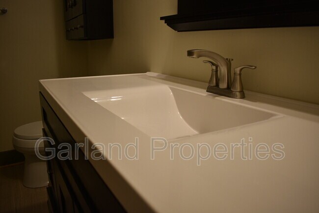 Building Photo - 113 Norfolk Ave SW