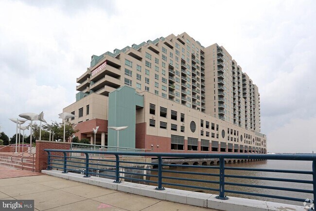 Building Photo - 717 S Christopher Columbus Blvd
