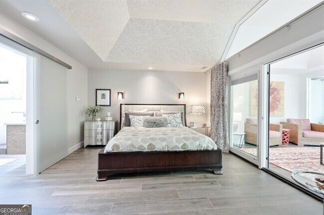 Building Photo - 625 Idlewood Dr NW
