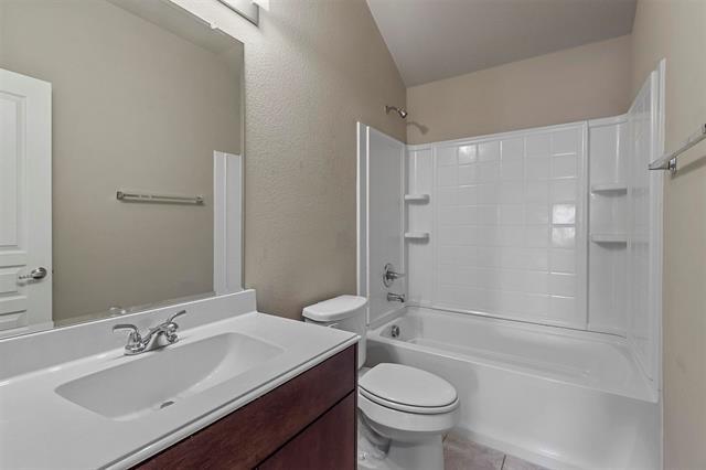 Building Photo - 4082 Serene Dr